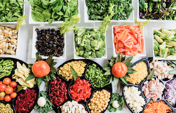 トッピングの野菜が並んでいる